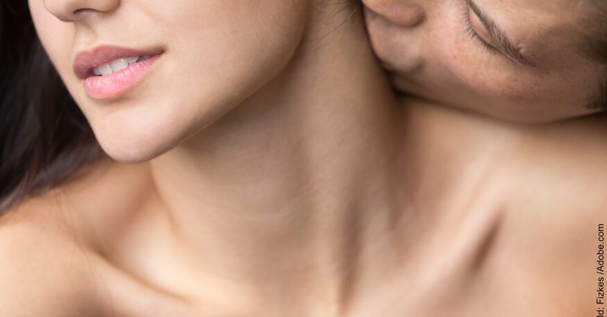 Libido-Verlust: Mann küsst Frau
